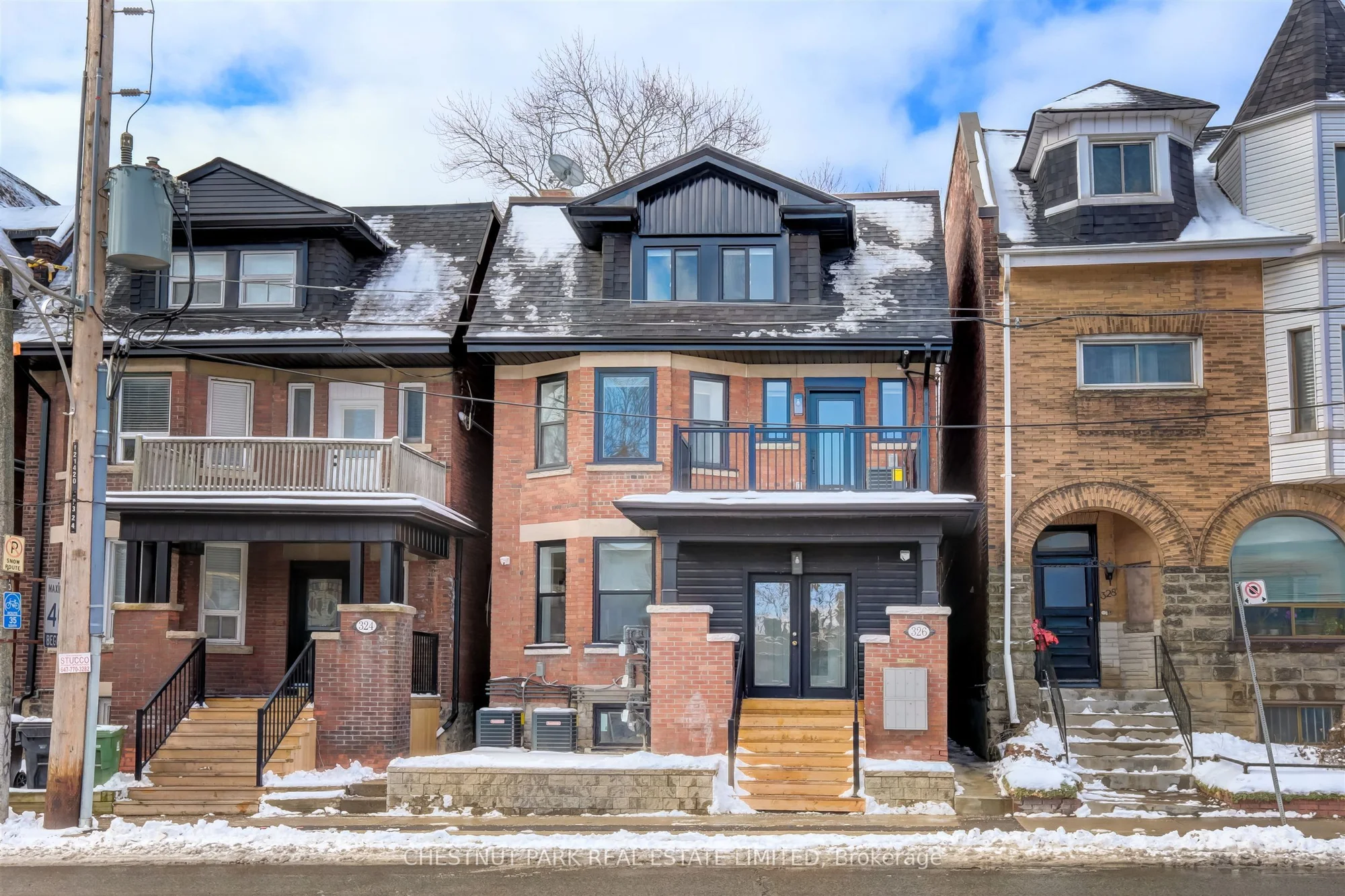 326 St George Street Unit 4, Toronto C02, ON M5R 2P5