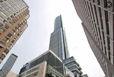 386 Yonge Street 4003, Toronto C01, ON M5B 0A5
