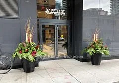 87 Peter Street 3315, Toronto C01, On M5v 0p1