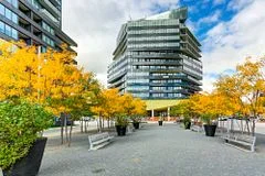 21 Lawren Harris Square 811, Toronto C08, ON M5A 1H7