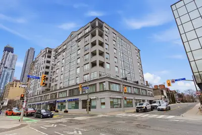 Condo Apartment in Toronto