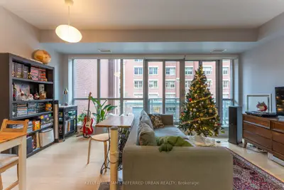 Condo Apartment in Toronto