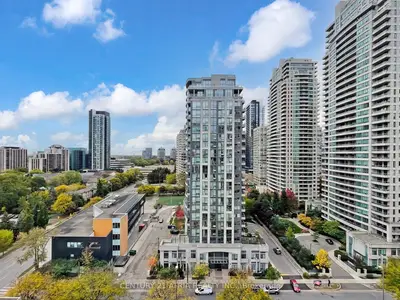 Condo Apartment in Toronto