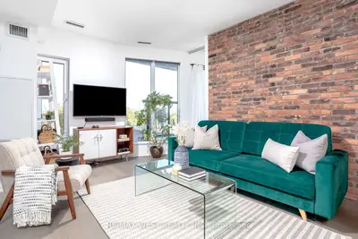 Condo Apartment in Toronto