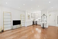 7 King Street E 1406, Toronto C08, ON M5C 3C5
