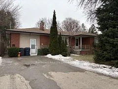 5 Fleetwell Court Main, Toronto C07, ON M2R 1L2