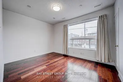 Upper Level in Toronto