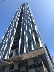 1 Yorkville Avenue 1609, Toronto C02, ON M4W 0B1