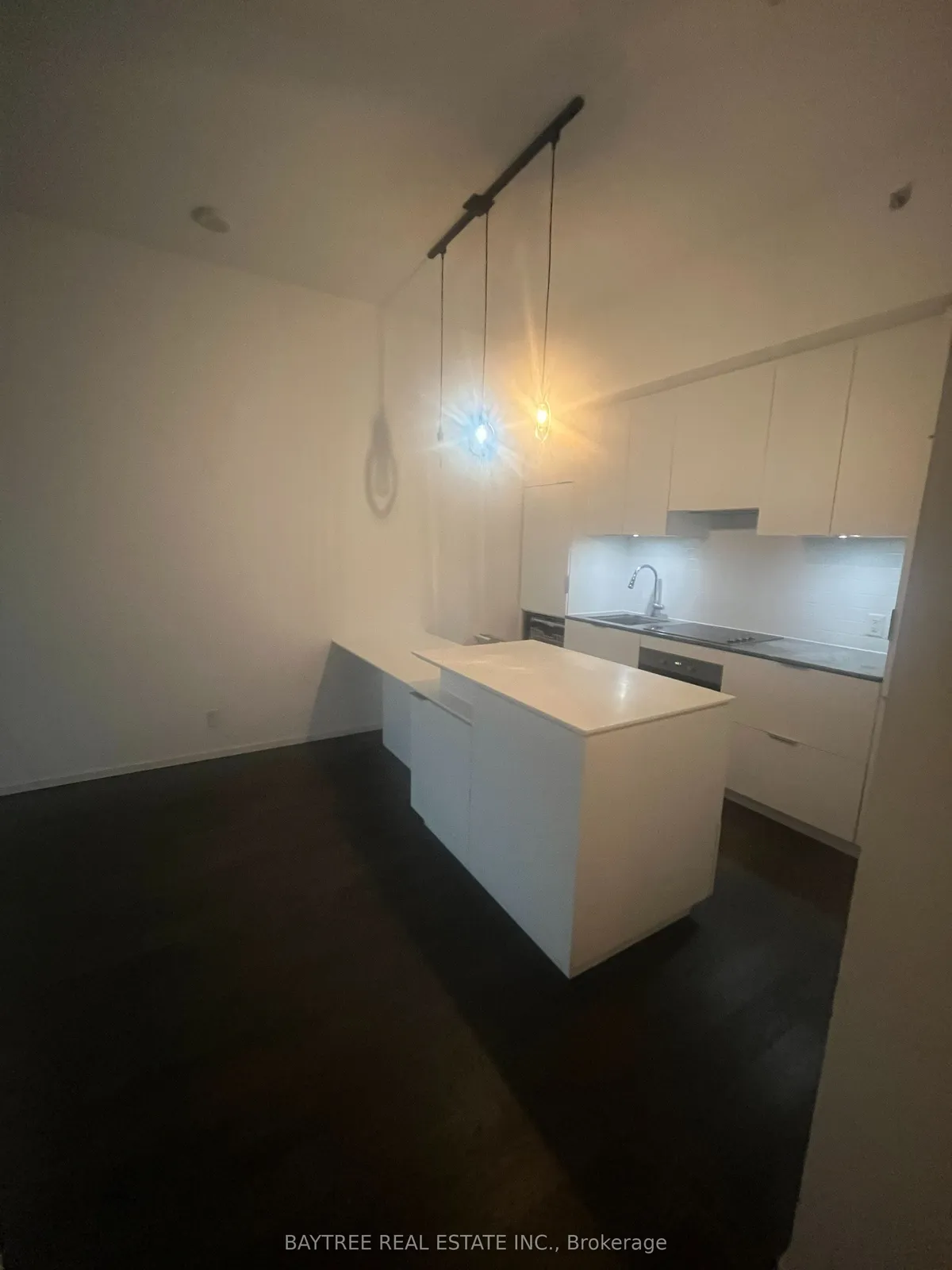 5 St. Joseph Street 2606, Toronto C01, ON M4Y 1Z3