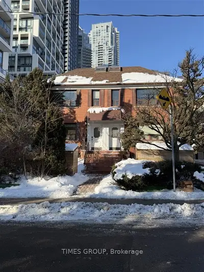 40 Hillsdale Avenue C, Toronto C10, ON M4S 1T5