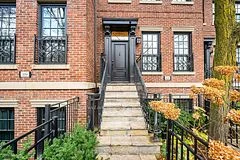 121 Davenport Road, Toronto C02, ON M5R 1H8