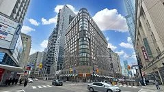 7 Carlton Street 1212, Toronto C08, ON M5B 2M3
