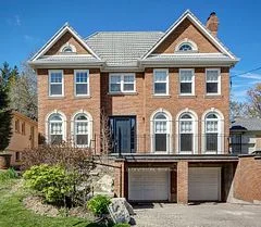 20 Birchwood Avenue, Toronto C12, ON M2L 1M3