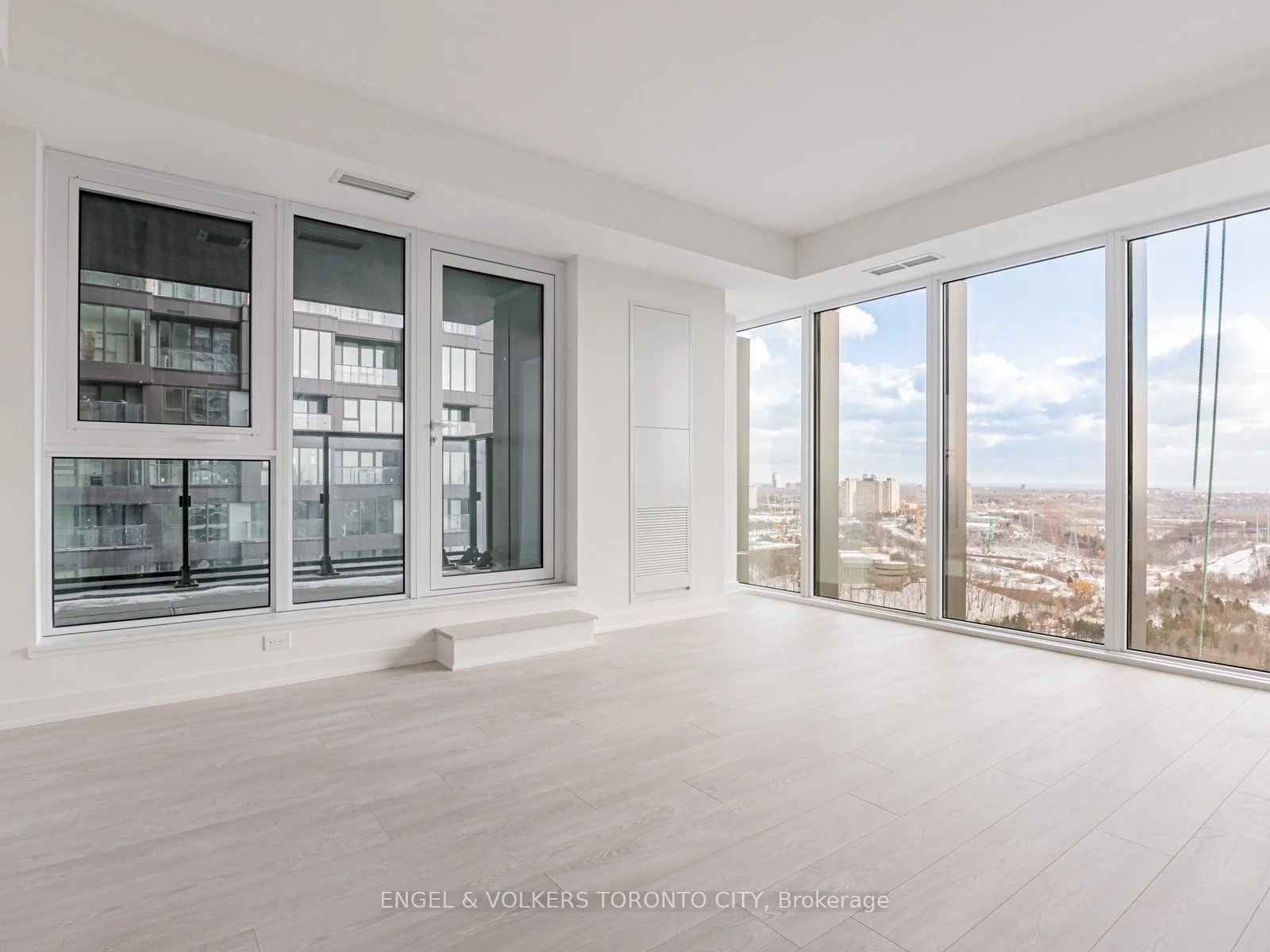 1 Quarrington Lane 2413, Toronto C13, ON M3C 0S4