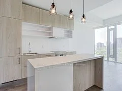 8 Hillsdale Avenue E 1525, Toronto C10, ON M4S 0B2
