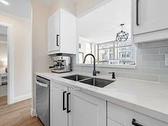 5 Rosehill Avenue 705, Toronto C09, ON M4T 3A6