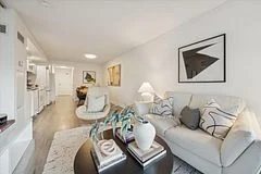 4K Spadina Avenue 521, Toronto C01, ON M5V 3V9