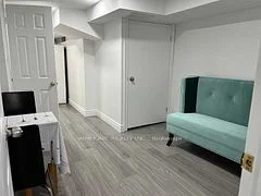 12 Glasgow Street Bsmt, Toronto C01, ON M5T 2B9