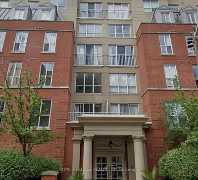 Condo Apartment in Toronto