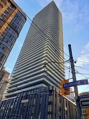 25 Richmond Street E 2004, Toronto C08, On M5c 0a6