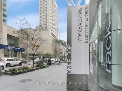 1 Bloor Street E 5510, Toronto C08, ON M4W 0A8