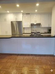 88 Bernard Avenue 806, Toronto C02, ON M5R 1R7