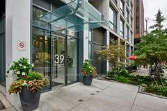 39 Brant Street 605, Toronto C01, ON M5V 0M8