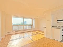 666 Spadina Avenue 711, Toronto C01, ON M5S 2H8