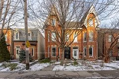 13 Fennings Street Main, Toronto C01, ON M6J 3B9