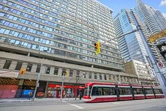 45 Carlton Street 609, Toronto C08, On M5b 2h9