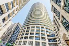 25 Carlton Street 3302, Toronto C08, ON M5B 1L2