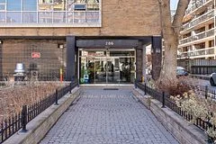 206 St George Street 801, Toronto C02, ON M5R 2N6