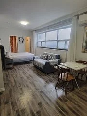 106 Rajah Street, Toronto C04, ON M6A 2J3