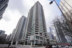 23 HOLLYWOOD Avenue 2002, Toronto C14, ON M2N 7L8