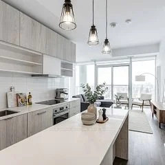 8 Hillsdale Avenue E 1522, Toronto C10, ON M4S 0B2