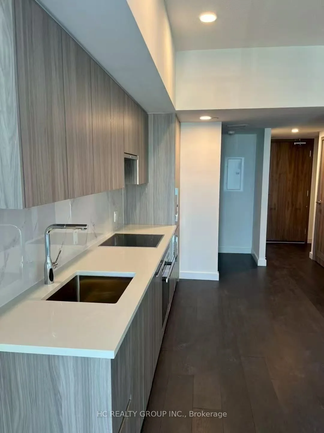 3 Concord Cityplace Way 5906, Toronto C01, ON M5V 0X4