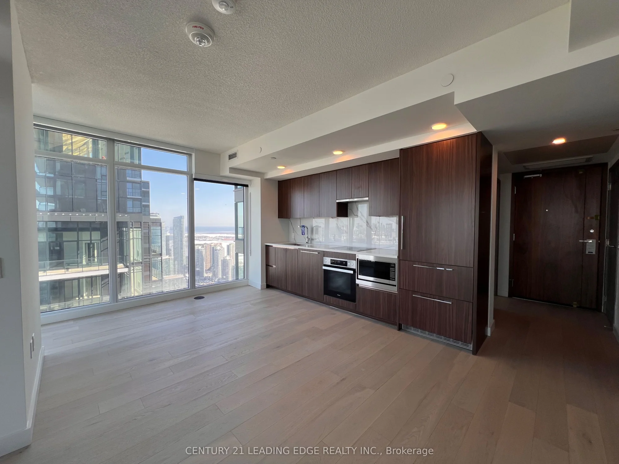 3 Concord City Place Way 7103, Toronto C01, On M5v 0x4