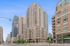 909 Bay Street 2002, Toronto C01, ON M5S 3G2