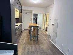 15 Grenville Street 702, Toronto C01, On M4y 1a1
