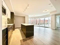 2525 Bathurst Street 306, Toronto C04, ON M6B 2Y9