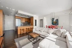80 John Street 3901, Toronto C01, ON M5V 3X4