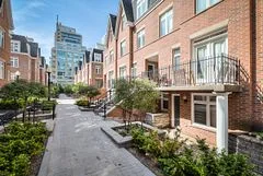 87 Lillian Street 19, Toronto C10, ON M4S 2H7