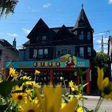 182 Dupont Street, Toronto C02, On M5r 2e6