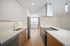 345 Lonsdale Road 602, Toronto C03, ON M5P 1R5