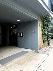 247 Davenport Road 201, Toronto C02, On M5r 1j9