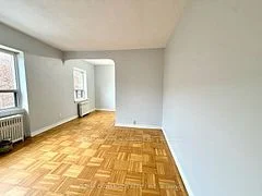 2770 Yonge Street 307, Toronto C04, ON M4N 2J3
