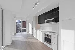 308 Jarvis Street 803, Toronto C08, On M5b 0e3