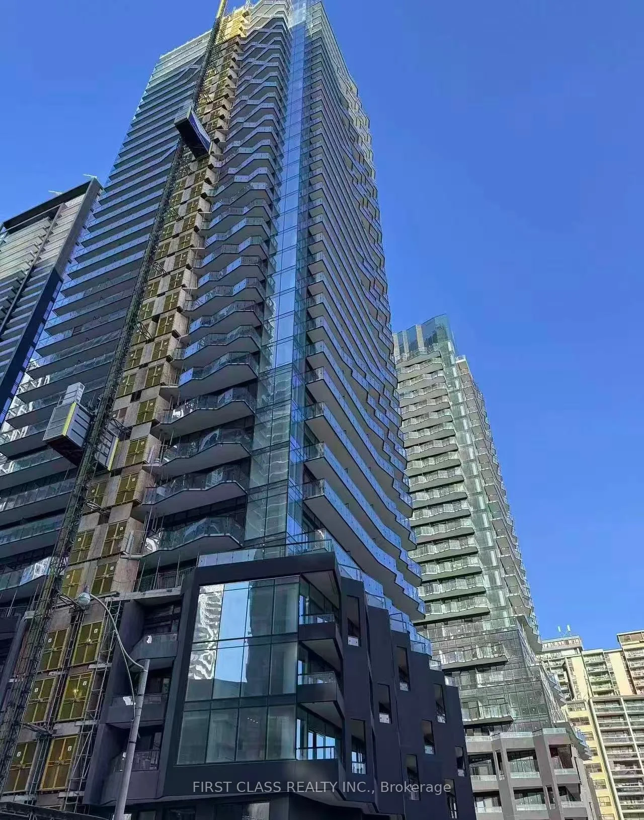 110 Broadway Avenue 2103 S, Toronto C10, ON M4P 1V7
