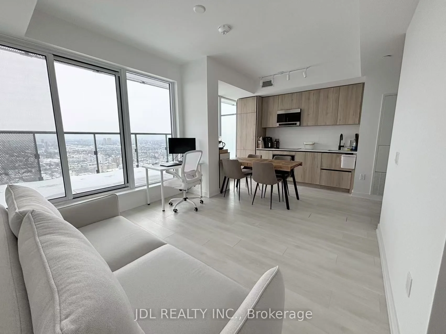 127 Broadway Avenue 3410, Toronto C10, On M4p 1v4