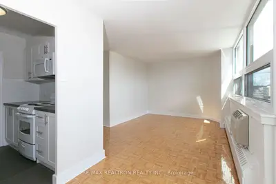 485 Huron Street 506, Toronto C02, ON M5R 2R5